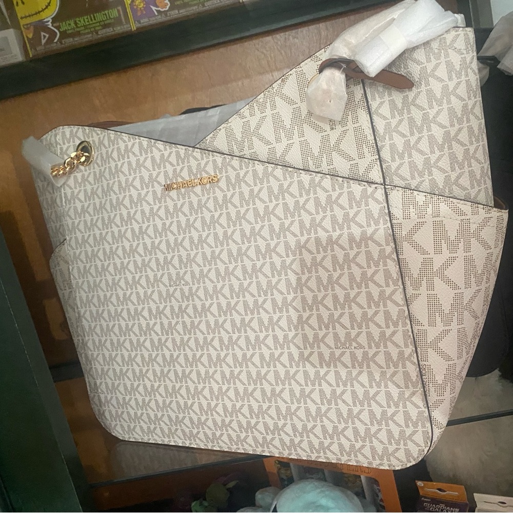 Michael Kors Jet Set Travel Large Logo Shoulder Bag